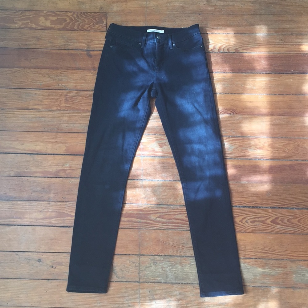 311 Shape Skinny Black Levi's 25